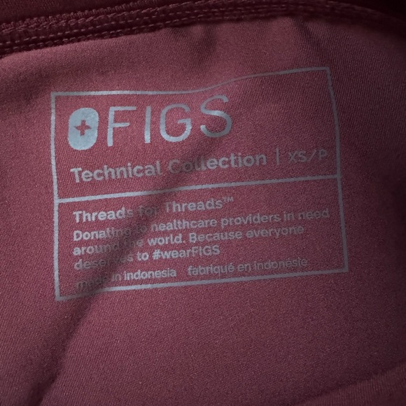 FIGS Scrub Set - Picture 10 of 10